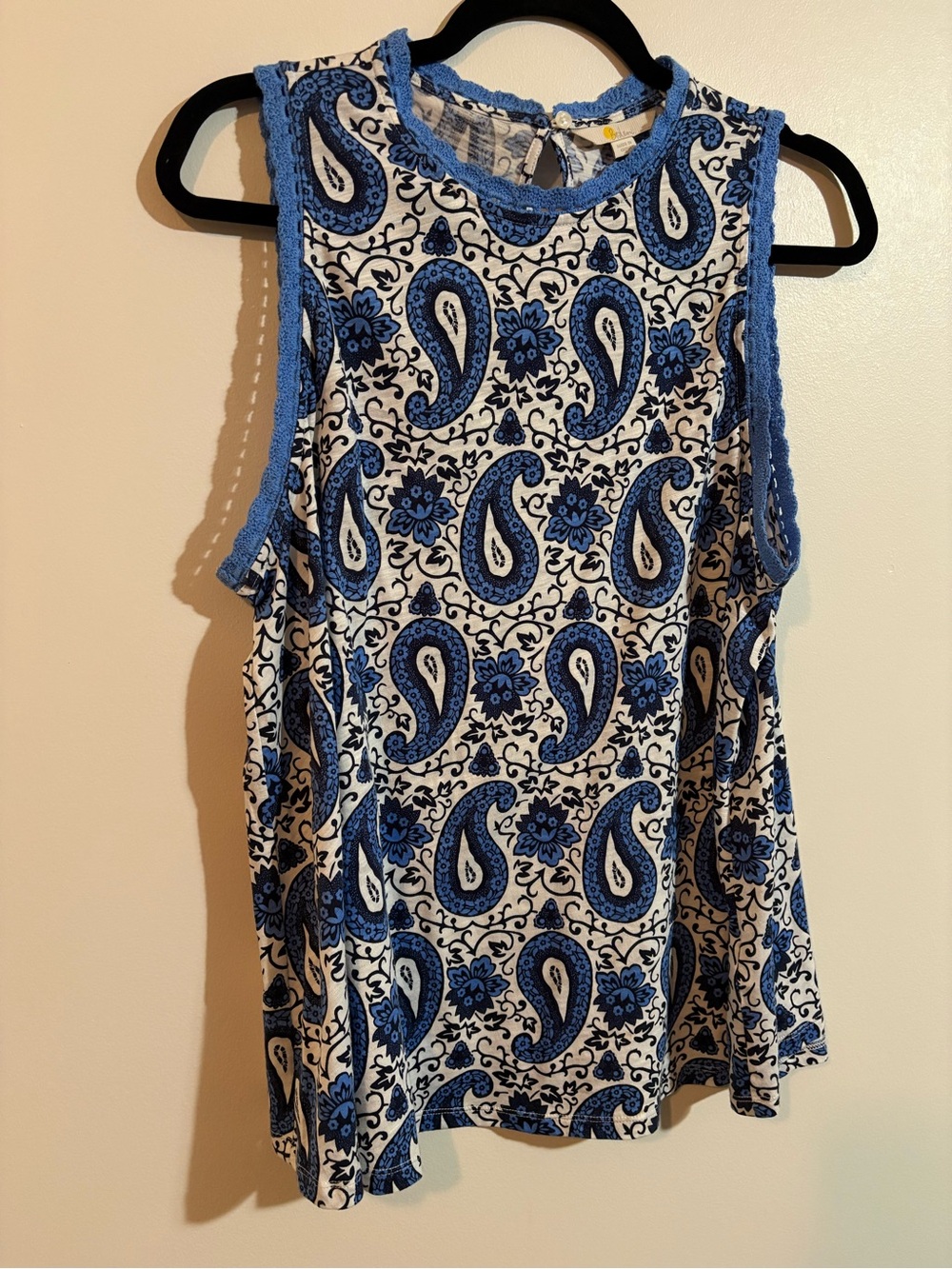 Boden Women’s blue paisley tank